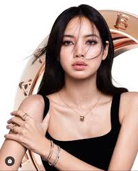 Lisa Bulgari Snack Necklace