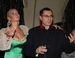 Несмотря на роскошную свадьбу, официально брак зарегистрирован не был. Volochkova I Vdovin Porugalis Iz Za Svadby Zvezdy Womanhit Ru