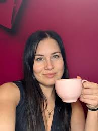 Soy Elisa, de Leganés. No quiero juegos ni historias a medias, quiero un  amor de verdad.