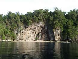 Sultan johor harap keputusan icj memihak kepada malaysiasultan johor, sultan ibrahim sultan iskandar berharap keputusan mahkamah keadilan antarabangsa, icj. Cerita Rakyat Sula Tentang Fat Fina Koa Atau Batu Gadis Liputan Co Id