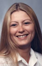 Can someone create a photo of me with my parents using photoshop?