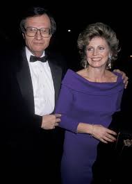 Talk show host larry king dies aged 87 at la hospital just three weeks after being transferred from the icu as he battled covid after 'catching it from a the couple first filed for divorce in 2010 after it was revealed shawn had had an affair with her son's much younger baseball coach, but they eventually. Larry King S Wives And Marriages A History People Com