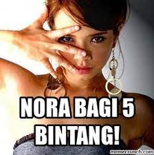 Beliau mula mencipta nama pada tahun 1994 dengan album pertama yang berjudul sandiwara yang memuatkan lagu hits di persimpangan. 5 Perkara Yang Membuatkan Penyokong Liverpool Tenang Menanti Perlawanan Menentang Manchester United The Sukan