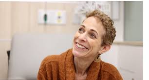 Shaare Zedek mourns the loss of our dear friend Laura Ben-David. Laura's  remarkable talents as a photographer are featured in the pavilion of the  Helmsley Cancer Center and she always welcomed the
