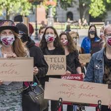 Aveva iniziato per vendetta, quando anni addietro era stata lei la vittima di rumori molesti: Slovacchia Le Violazioni Dei Diritti Umani Accertate Nel Rapporto Amnesty