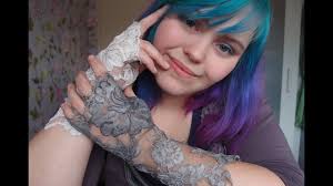 DIY Fingerless lace gloves