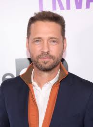 Lifetime Sets Expanded Holiday Slate, Including Network's First LGBTQ-Led  Movie The Christmas Set-Up