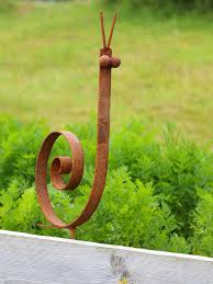 Pin On L Escargot Et Sa Maison Sur Le Dos