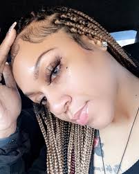 I am 37 years old, single, I am a high school teacher. 👋🙂 I need  friendship........ Threads.💕