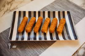 Feb 22, 2020 · the best time frame to cook frozen mozzarella sticks is four minutes, no more, no less, especially if you did preheat the air fryer before putting the mozarrella sticks inside. Frozen Mozzarella Sticks In The Air Fryer Air Fryer Recipes Reviews Airfrying Net