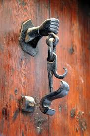 не лает не кусает а в дом не пускает Pin On Metalwork