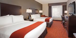 In 1,4 km entfernung befindet sich. Holiday Inn Express Suites Rapid City Ihg Hotel