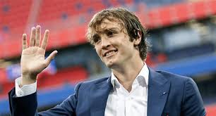 Марио может отдать и прострельную передачу, и сделать отличный навес в штрафную площадь. Mario Fernandes Interesen Interu Futbik Futbik Com