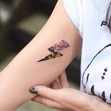 A Top Tattoo Artist In Nyc Reveals The Ink Worth Pinning This Year Tiny Tattoos For Women Top Tattoos 2020 Tattoo Trends