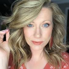 Suzy Harrison's Instagram, Twitter & Facebook