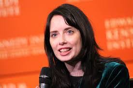 Lorna Wallace's Instagram, Twitter & Facebook