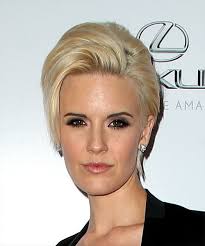 Layers are added throughout to give a wispy texture to her short do. Evening Hairstyle Ideas For Short Hair