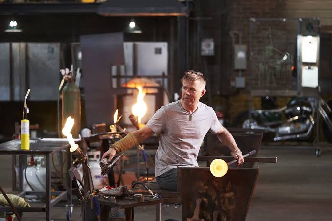 2 glassblowers, from Seattle and Tacoma, feel the fire on new Netflix  competition 'Blown Away' | The Seattle Times