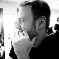 PDF) El arte urbano y los centros sociales 2.0 como alternativas al modelo  de ciudad neoliberal. El caso de El Keller y Muros Tabacalera en el Centro  Social Autogestionado La Tabacalera de