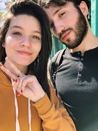 Sebastian obando giraldo commonly known as sebastian yatra is a colombian singer and songwriter born in medellín, antioquia, colombia. Ani Peter S Gf On Twitter Es Igual