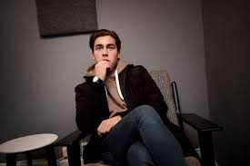 Benjamin ingrosso has published a new song entitled 'i min lägenhet' taken from the album 'en gång i tiden (del 2)' and we are pleased to show you the lyrics and the translation. Benjamin Ingrosso Har Flyttat Hem Igen Tramsfrans