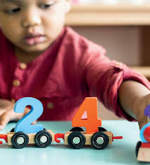 Are repetitive behaviours and object exploration in young autistic children  compatible?