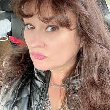 Mona Bryant's Instagram, Twitter & Facebook