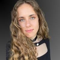 Juliet Frey's Instagram, Twitter & Facebook