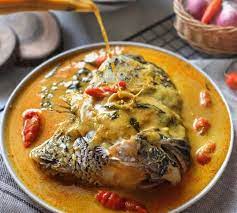 Berikut resep gulai kepala ikan kakap ala restoran padang yang lezat dan enak. Resep Gulai Ikan Kakap Khas Masakan Padang Istimewa