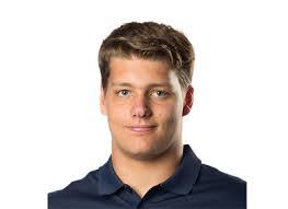 Ryan Van's Instagram, Twitter & Facebook