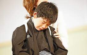 Jun 22, 2021 · 藤井聡太王位（18）＝棋聖＝に、豊島将之竜王（31）＝叡王＝が挑む「お～いお茶杯第62期王位戦」（徳島新聞社など主催、伊藤園特別協賛）7番勝負が29日に名古屋市で開幕する。昨年、棋聖と王位を続けて獲得し二冠となった藤井の防衛戦。 å¤§å¿— è—¤äº•è¡å¤ªã®ã„ã‚‹æ™‚ä»£ æˆé•·ç·¨ ï¼˜ å°†æ£‹ç›¤ã‚'è¦†ã£ã¦å·æ³£ æ¯ãŒã²ã£ãºãŒã—ãŸ æœæ—¥æ–°èžãƒ‡ã‚¸ã‚¿ãƒ«