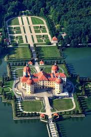 Moritzburg Castle Germany A Splendid Baroque Palace On A Symmetrical Island With Images Castle Germany Castles Beautiful Castles