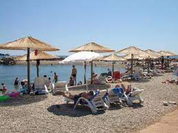 It is covered with tree tops of ancient trees so you can enjoy in a natural shade. Small Beach Picture Of Aminess Maestral Hotel Novigrad Tripadvisor