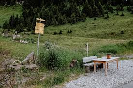 This late baroque facade paintings indicate the former great wealth of seasonal workers and migrant traders from the lech valley. Holzgauer Haus Willkommene Auszeit Am Arlberg Individualicious