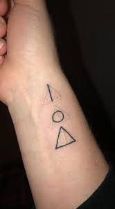 Tattoo Harry Potter Deathly Hallows Cloaks 52 Ideas Harry Potter Tattoo Small Harry Potter Tattoos Harry Styles Tattoos