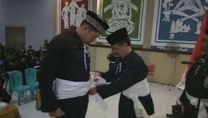 Pesan mas murjoko sebagai ketua persaudaraan setia hati terate pusat madiun, mari kita membangun komunikasi yang bagus, sehingga bisa mewujudkan organisasi yang lebih bagus dan bermanfaat bagi masyarakat, ungkapnya. Kapolres Bojonegoro Menjadi Warga Kehormatan Psht Tribratanews Bojonegoro