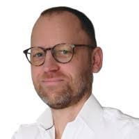 Jacqui Macleod's Instagram, Twitter & Facebook