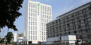 Beginnen sie ihren tag mit einer belebenden dusche. Neues Hotel Am Perlengraben 323 Zimmer In Europas Grosstem Holiday Inn Express Kolner Stadt Anzeiger