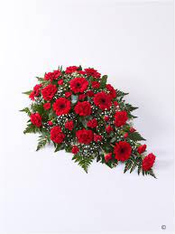 White flowers look great when paired with red flowers. Carnation And Germini Teardrop Spray Red Funeral Flowers St Aust