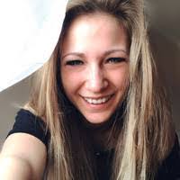 Berta Estes's Instagram, Twitter & Facebook