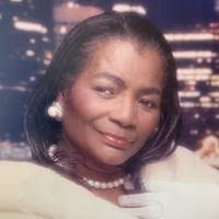 Otelia Jones's Instagram, Twitter & Facebook