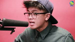 Saatku mulai menyedari perasaanku tak pernah dipeduli salahkah diriku mengemis cinta darimu apa ku tak punya harga. Lirik Lagu Haqiem Rusli Sii Nurul Menulis Untuk Berkongsi