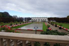 Trianon Palacete Inspirado Do Trianon De Maria Antonieta Em Versalhes Propriedade Onde A Moet Chandon Ainda Recebe Convidados Paris Moet Chandon Palacete