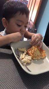 Pasado daw sabi ng food  tester🤤😋#friendsfollowersViewers#musicnotminenocopyrightinfrigementintended