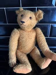 A handmade fox in search of a home. Not a perfect one, just a loving one 🏡