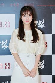 She often starred as the younger version of the female protagonist in television ê²€ê° ê¹€í˜„ìˆ˜ ì•¡ì…˜ì‹  ì—†ì–´ ë‹¤ìŒì— ê°•í•œ ìºë¦­í„° í•´ë³´ê³ íŒŒ ë¨¸ë‹ˆíˆ¬ë°ì´