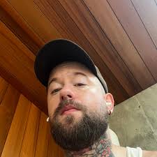 Confirmed: Room 46 harder to find than taking the One Ring to Mount Doom.  #sdcc #toxicavenger #elijahwood #redcarpet #movie #interview #gaming  #blueprince