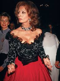 Contact me if there's a problem. Sophia Loren Style 13 Of Her Sassiest Vintage Looks Who What Wear
