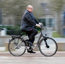 Verkehrspolitik Berliner Ministerien Haben Zu Wenig Dienstfahrrader Welt
