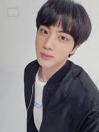 Julia Hubert (@JuliaHubert13)